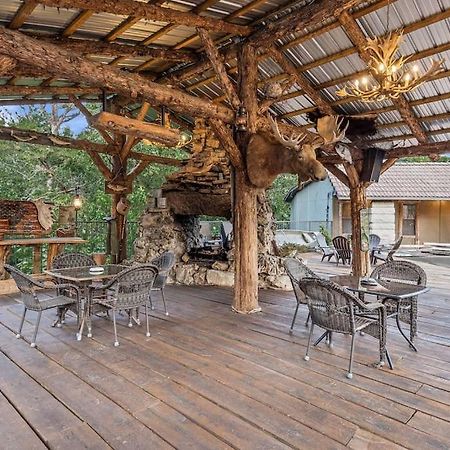 Stonegate Lodge 2 Queen Beds Fast Wifi 50In Tv Salt Water Pool Room # 305 Eureka Springs Exterior photo